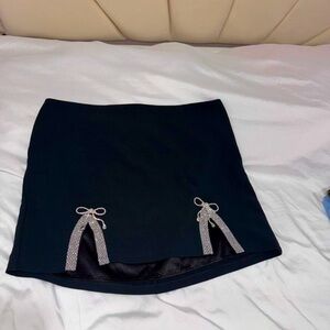 Forever 21 black bow skirt